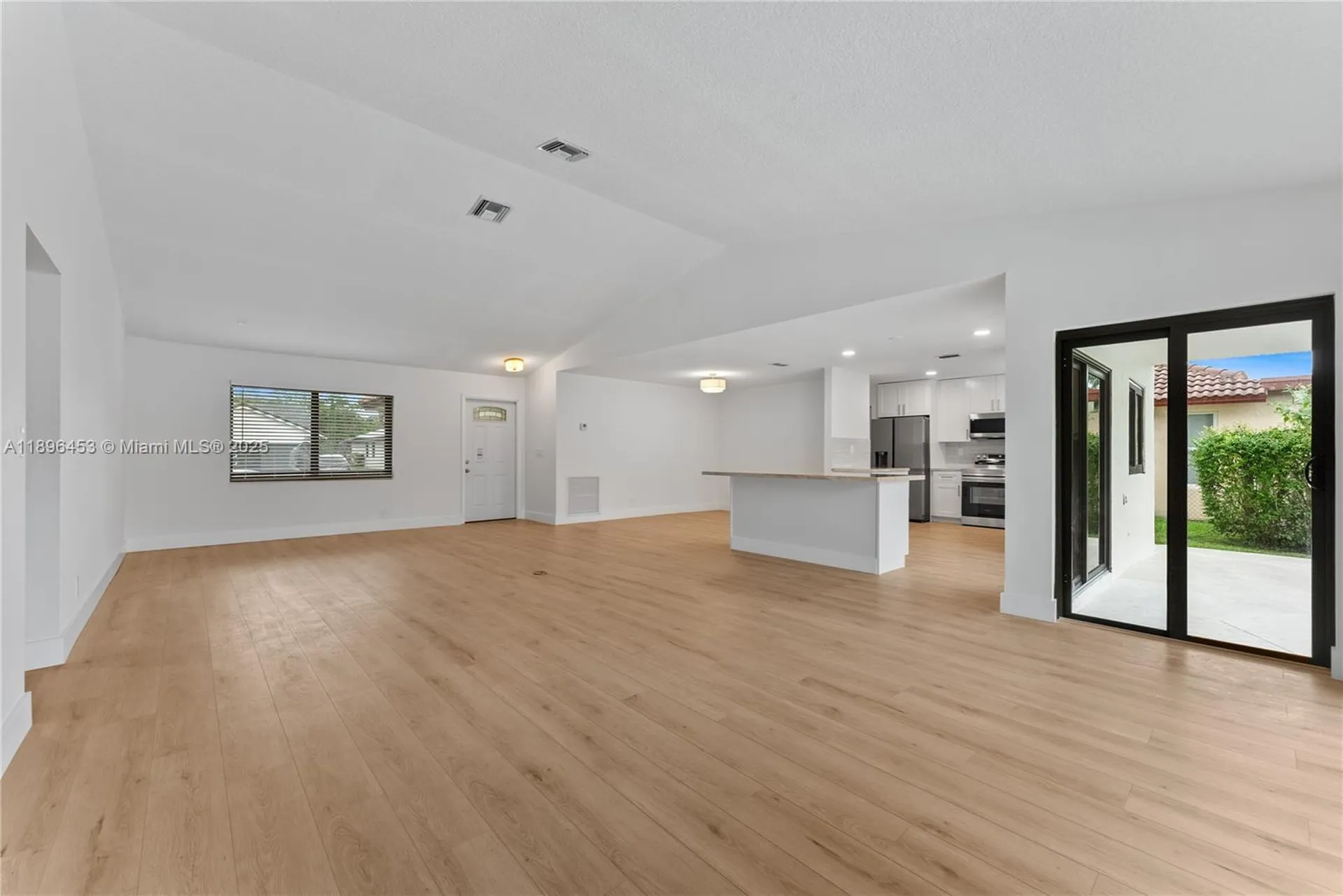 10791 NW 9th Manor Coral Springs FL 33071