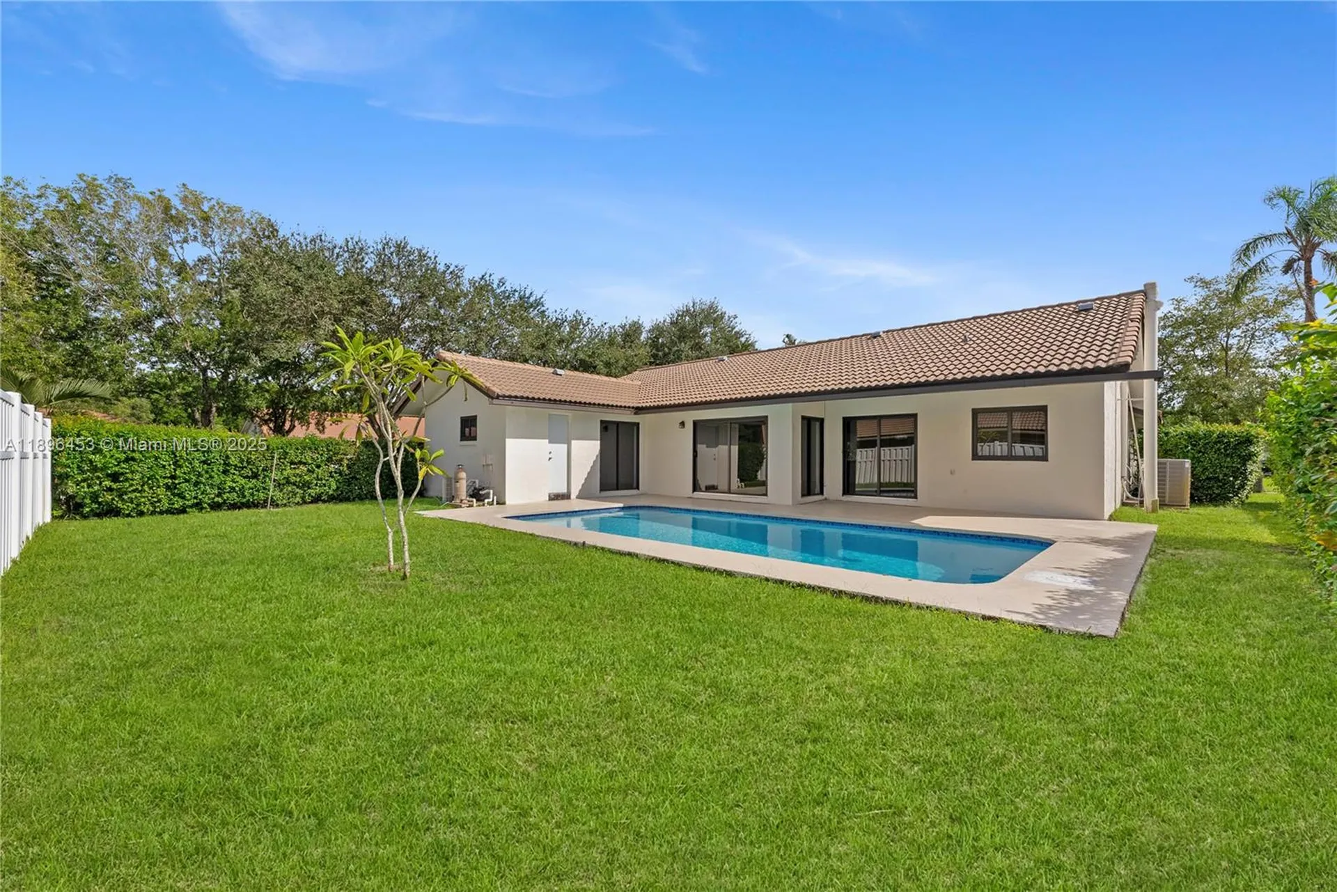 10791 NW 9th Manor Coral Springs FL 33071