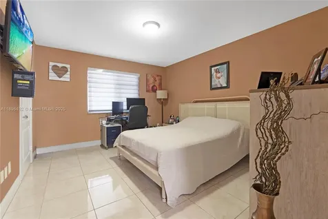 17400 NW 76th Court Hialeah FL 33015