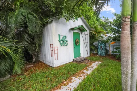 5055 Garfield Road Delray Beach FL 33484