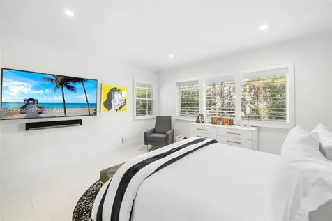 3909 Garden Avenue Miami Beach FL 33140