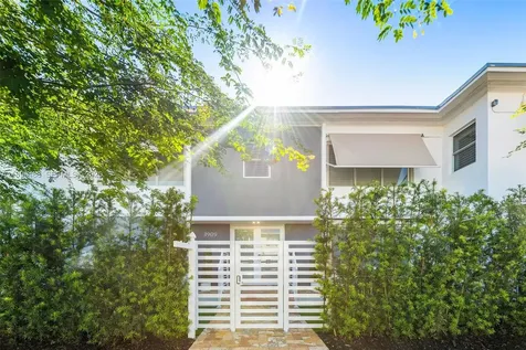 3909 Garden Avenue Miami Beach FL 33140