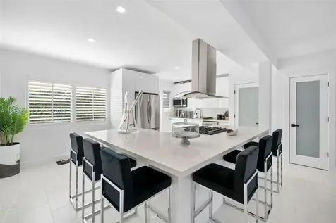 3909 Garden Avenue Miami Beach FL 33140