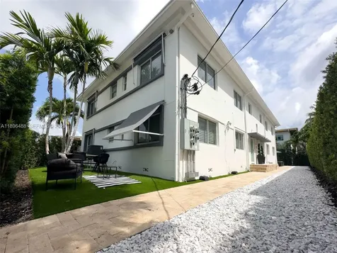 3909 Garden Avenue Miami Beach FL 33140