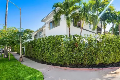 3909 Garden Avenue Miami Beach FL 33140