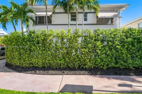 3909 Garden Avenue Miami Beach FL 33140