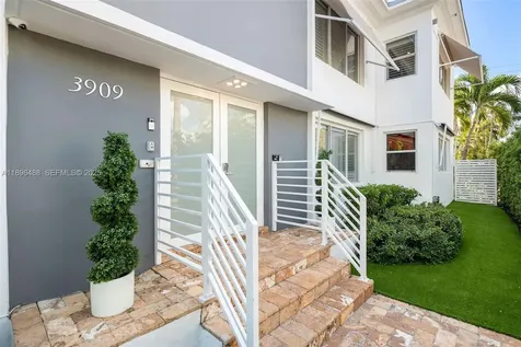 3909 Garden Avenue Miami Beach FL 33140