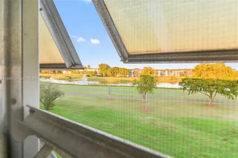 2802 Victoria Way Coconut Creek FL 33066