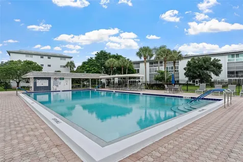 2802 Victoria Way Coconut Creek FL 33066