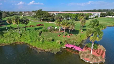 2802 Victoria Way Coconut Creek FL 33066
