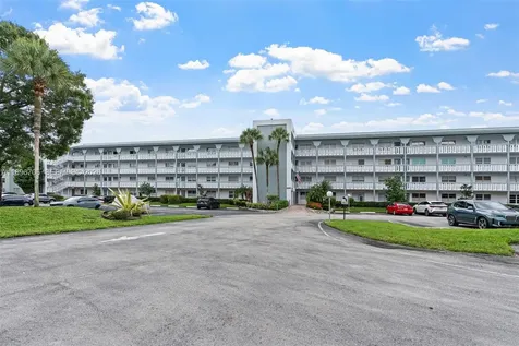2802 Victoria Way Coconut Creek FL 33066