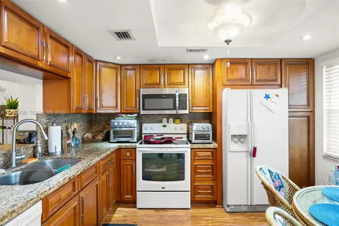 2802 Victoria Way Coconut Creek FL 33066