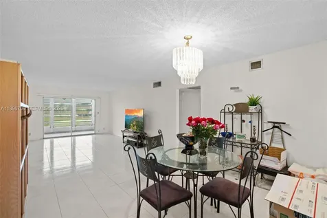 2802 Victoria Way Coconut Creek FL 33066