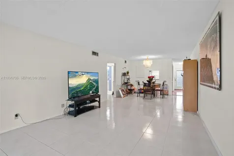 2802 Victoria Way Coconut Creek FL 33066