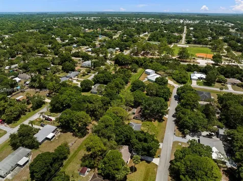 7502 Bayard Road Fort Pierce FL 34951