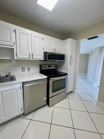 20400 W Country Club Drive Aventura FL 33180