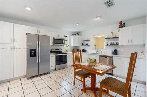 7040 SW 95th Court Miami FL 33173