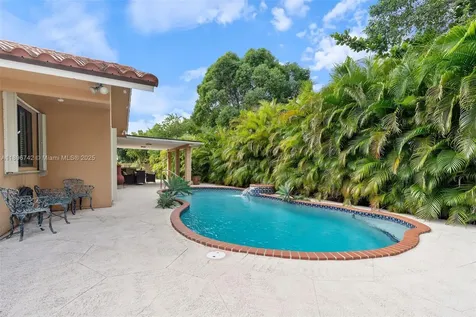 7040 SW 95th Court Miami FL 33173