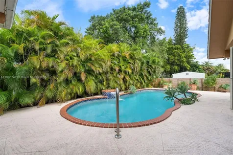 7040 SW 95th Court Miami FL 33173
