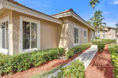 15825 SW 11th Street Pembroke Pines FL 33027