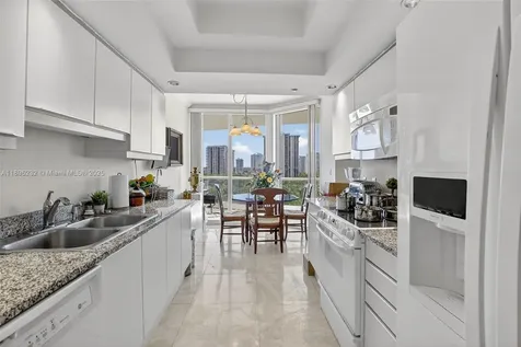 7000 Island Boulevard Aventura FL 33160