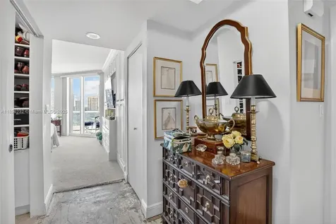 7000 Island Boulevard Aventura FL 33160
