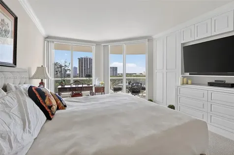 7000 Island Boulevard Aventura FL 33160