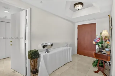 7000 Island Boulevard Aventura FL 33160