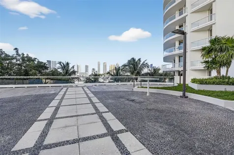 7000 Island Boulevard Aventura FL 33160