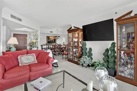 7000 Island Boulevard Aventura FL 33160