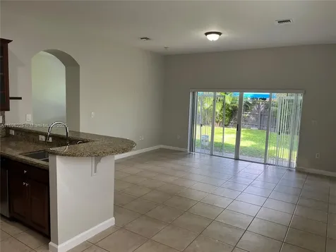 16637 SW 52nd Street Miami FL 33185