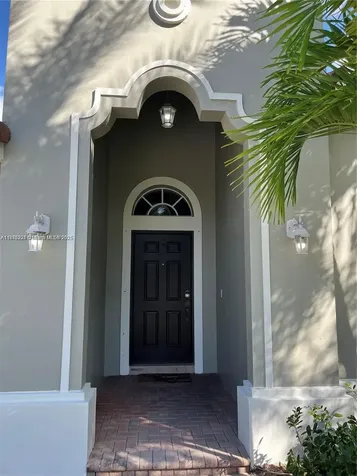 16637 SW 52nd Street Miami FL 33185