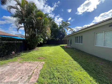 16637 SW 52nd Street Miami FL 33185