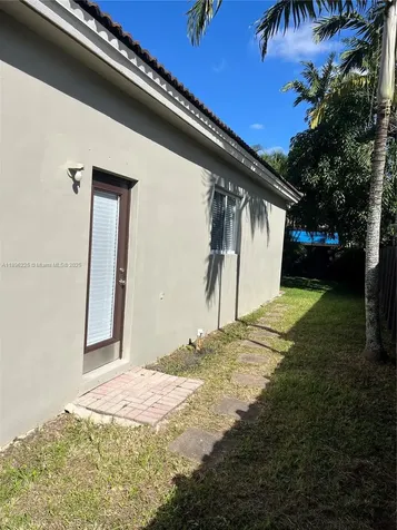 16637 SW 52nd Street Miami FL 33185