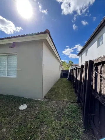 16637 SW 52nd Street Miami FL 33185