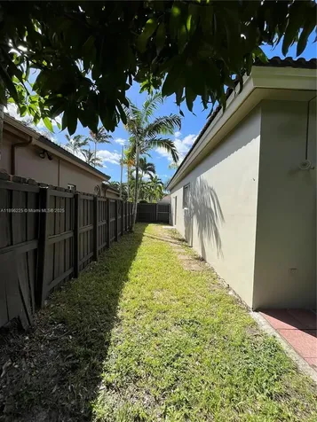 16637 SW 52nd Street Miami FL 33185