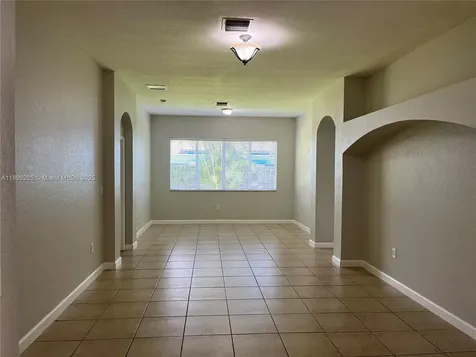 16637 SW 52nd Street Miami FL 33185