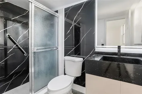 2861 Somerset Drive Lauderdale Lakes FL 33311