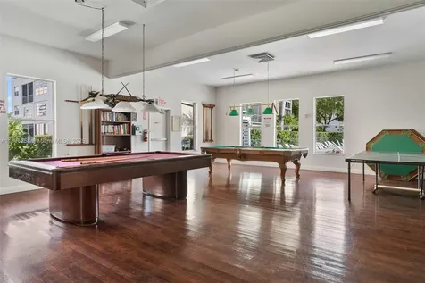 2861 Somerset Drive Lauderdale Lakes FL 33311