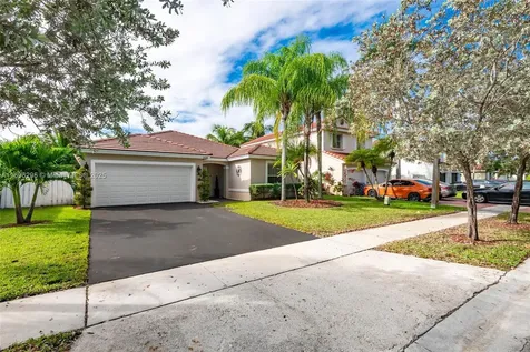 19190 NW 24th Place Pembroke Pines FL 33029