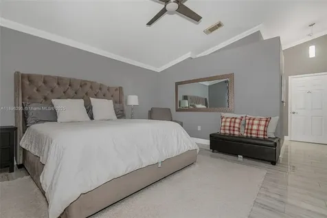 19190 NW 24th Place Pembroke Pines FL 33029
