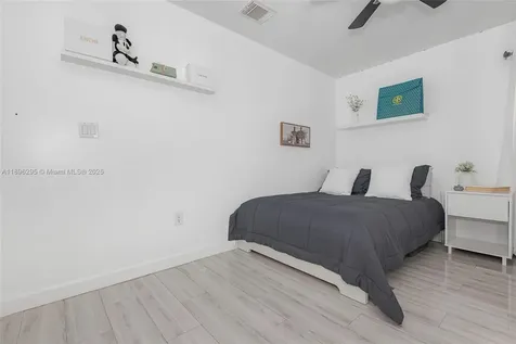 19190 NW 24th Place Pembroke Pines FL 33029