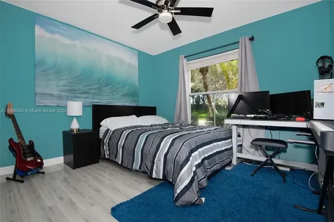 19190 NW 24th Place Pembroke Pines FL 33029