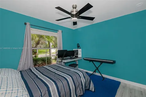 19190 NW 24th Place Pembroke Pines FL 33029