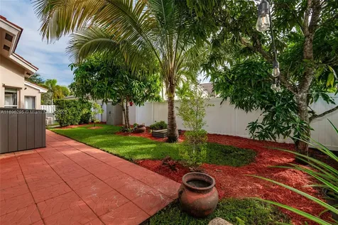 19190 NW 24th Place Pembroke Pines FL 33029
