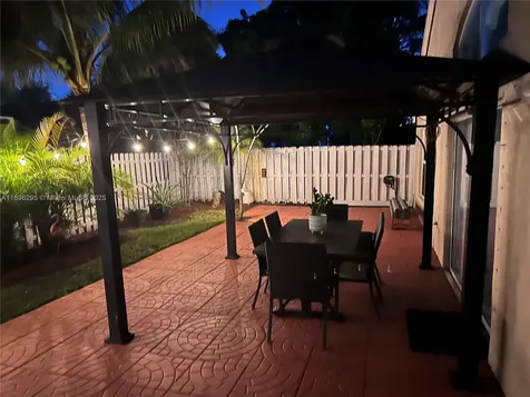 19190 NW 24th Place Pembroke Pines FL 33029