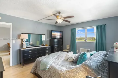 17001 NE 13th Avenue Miami FL 33162