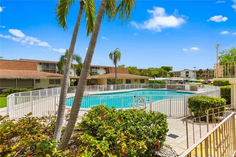 17001 NE 13th Avenue Miami FL 33162