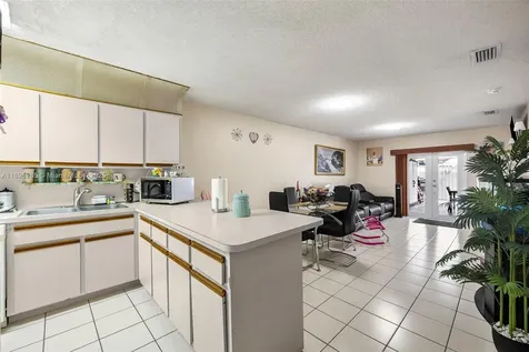 4191 W 10th Avenue Hialeah FL 33012