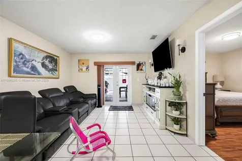 4191 W 10th Avenue Hialeah FL 33012